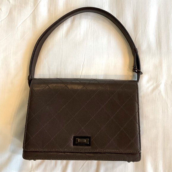 Chanel chocolate brown vintage caviar leather  with convertible strap - Picture 5 of 16